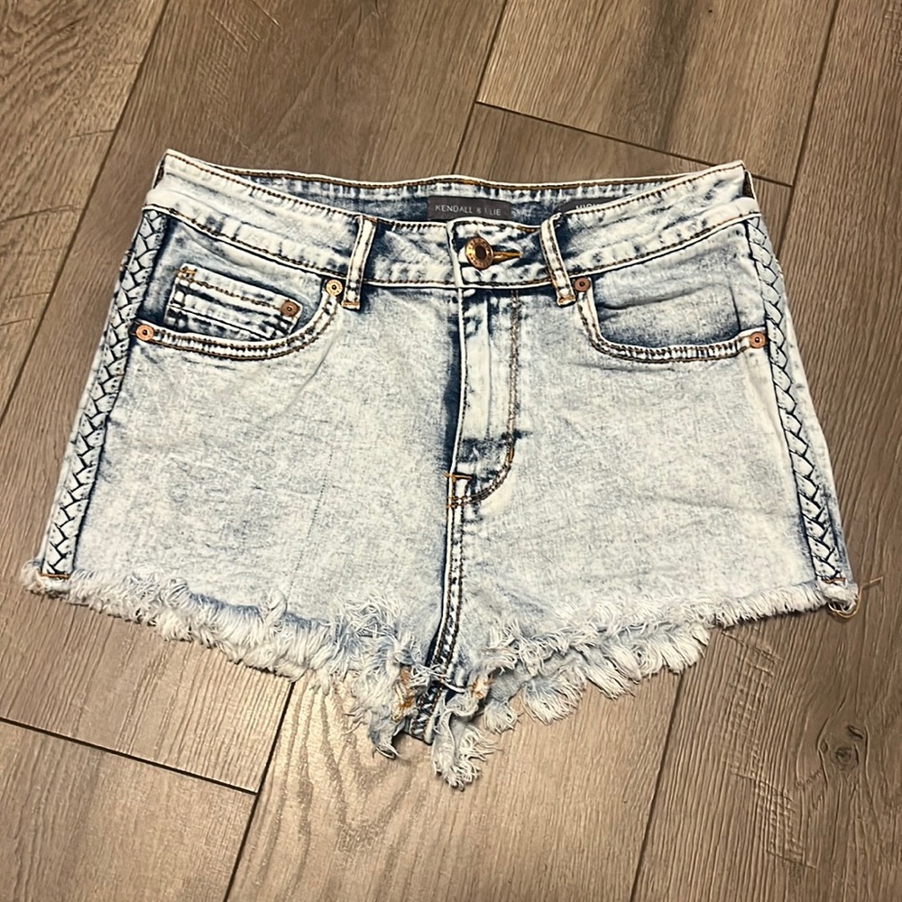 Kendall & Kylie High Rise Light Wash Braided Shorts Juniors Size 7
